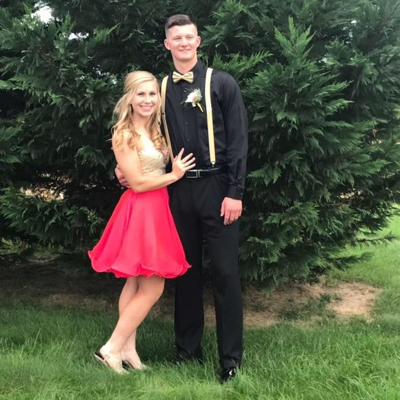 Meet your Posher, Mindy - Picture 1 of 1